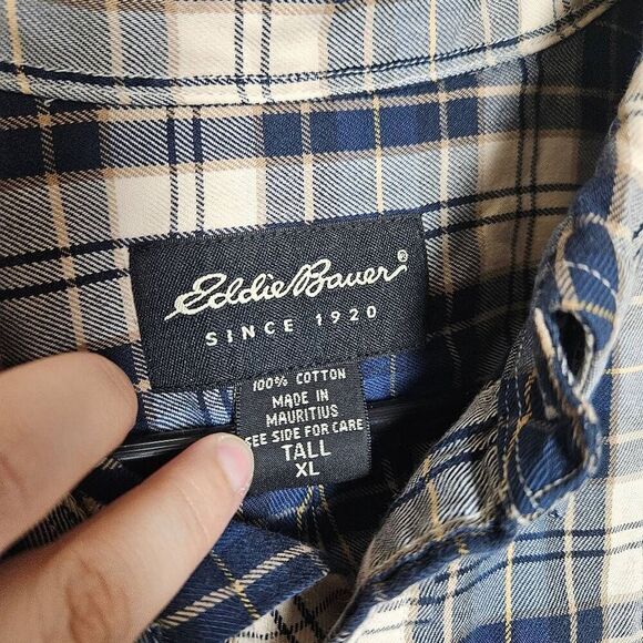 Eddie Bauer Plaid Button Down Shirt - Picture 4 of 7